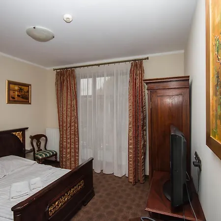 Gaja Hotel apartamentowy 3*